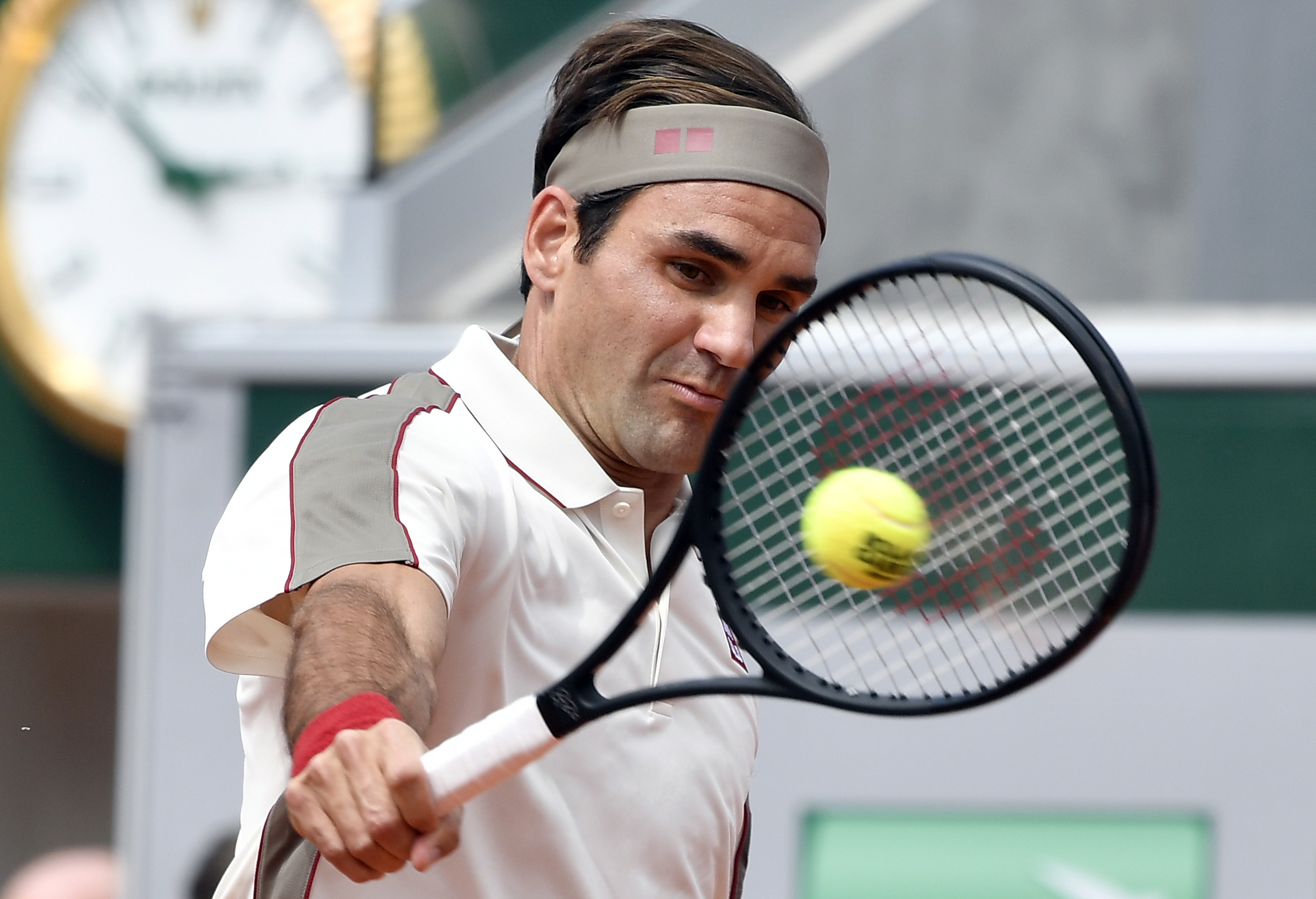 法国网球队强势日本网球队，费德勒统治全场的简单介绍