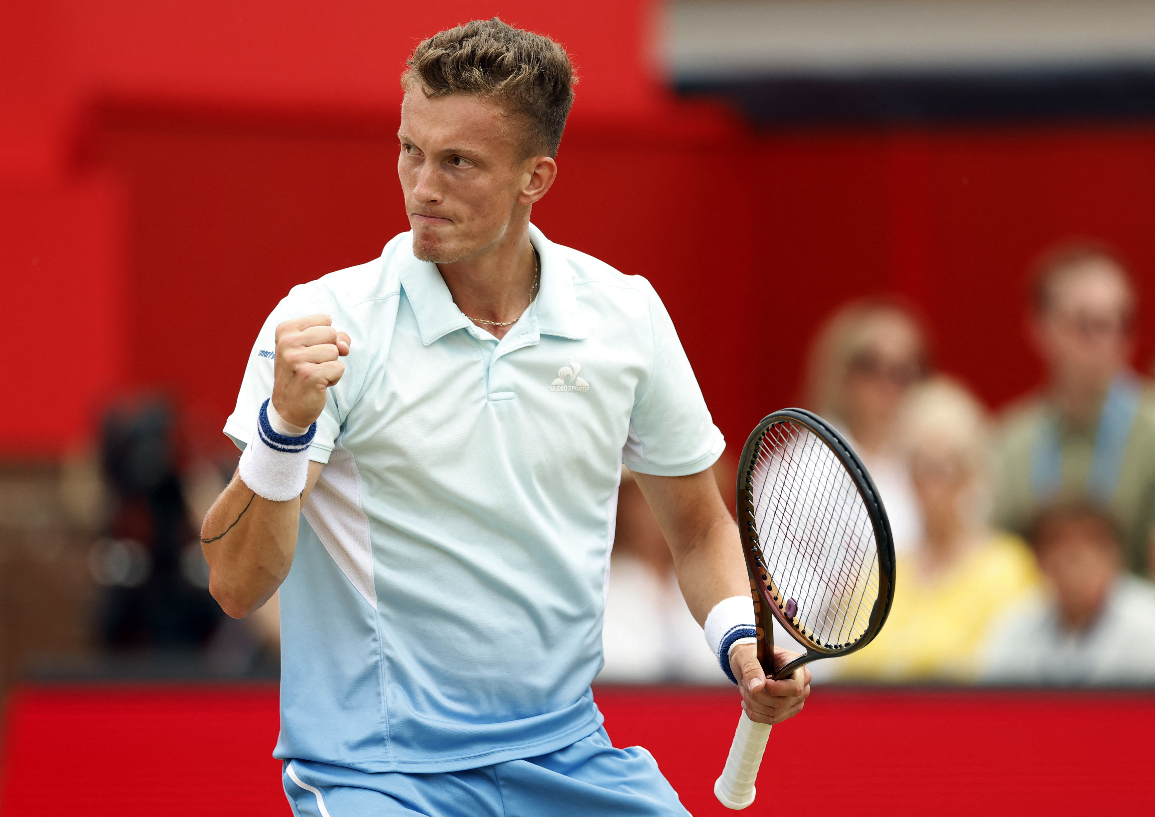 德国网球队轻取意大利网球队,阿尔卡拉斯关键制胜 德国网球队轻取意大利网球队,阿尔卡拉斯关键制胜