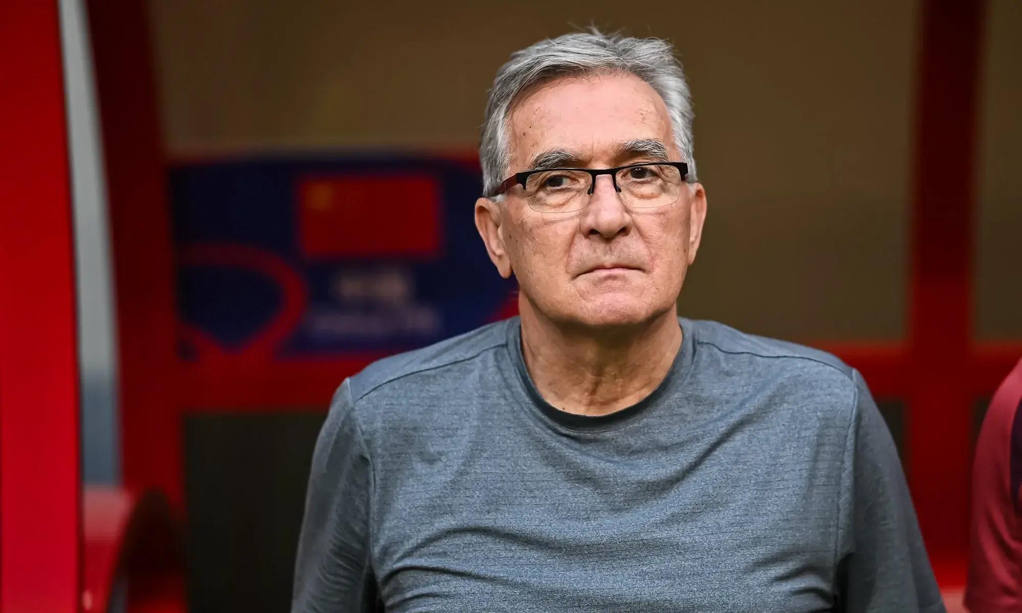 足球队主教练发声，誓言带队登顶的简单介绍