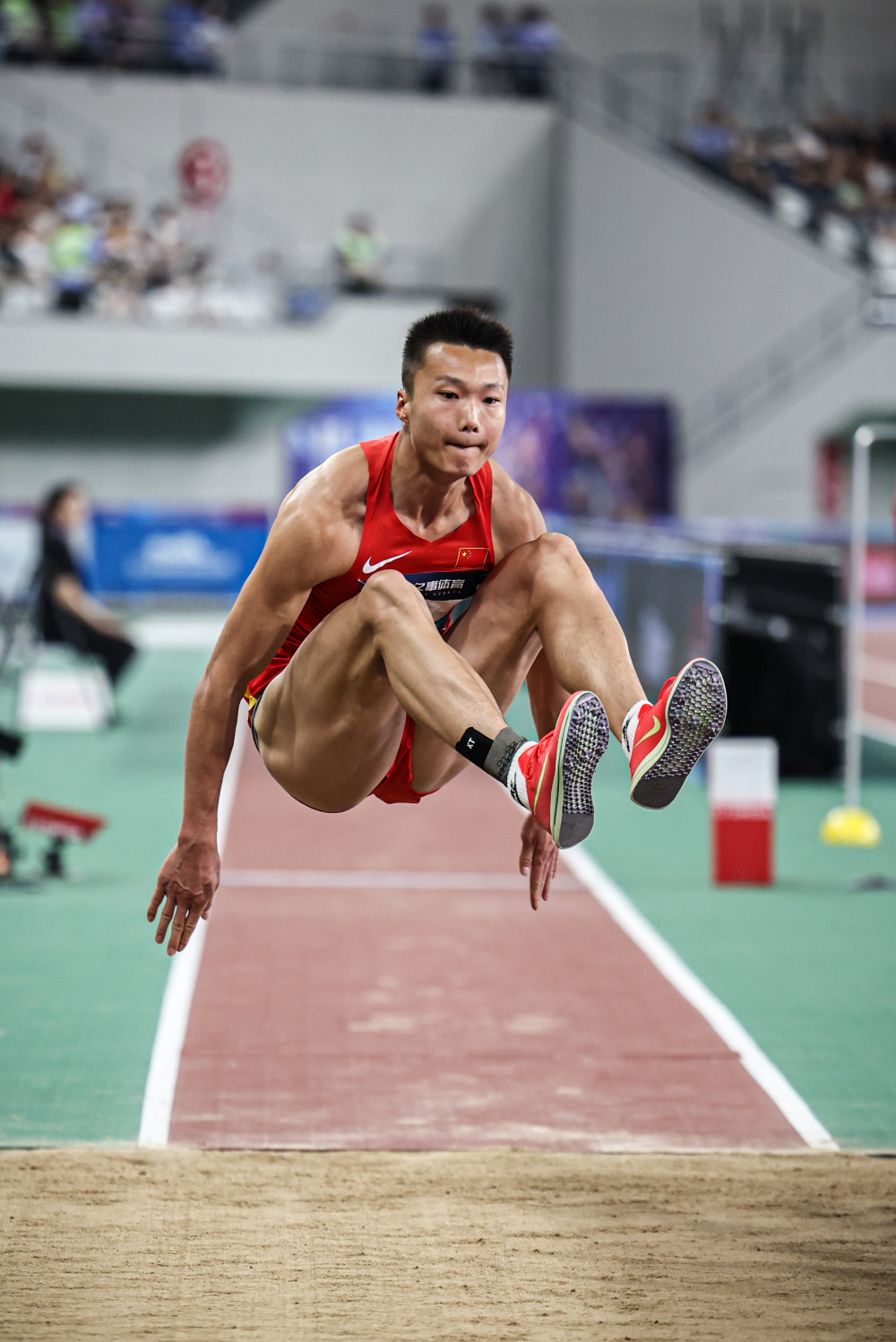 冷静与激情交织!田径完美收官的简单介绍 冷静与激情交织!田径完美收官的简单介绍