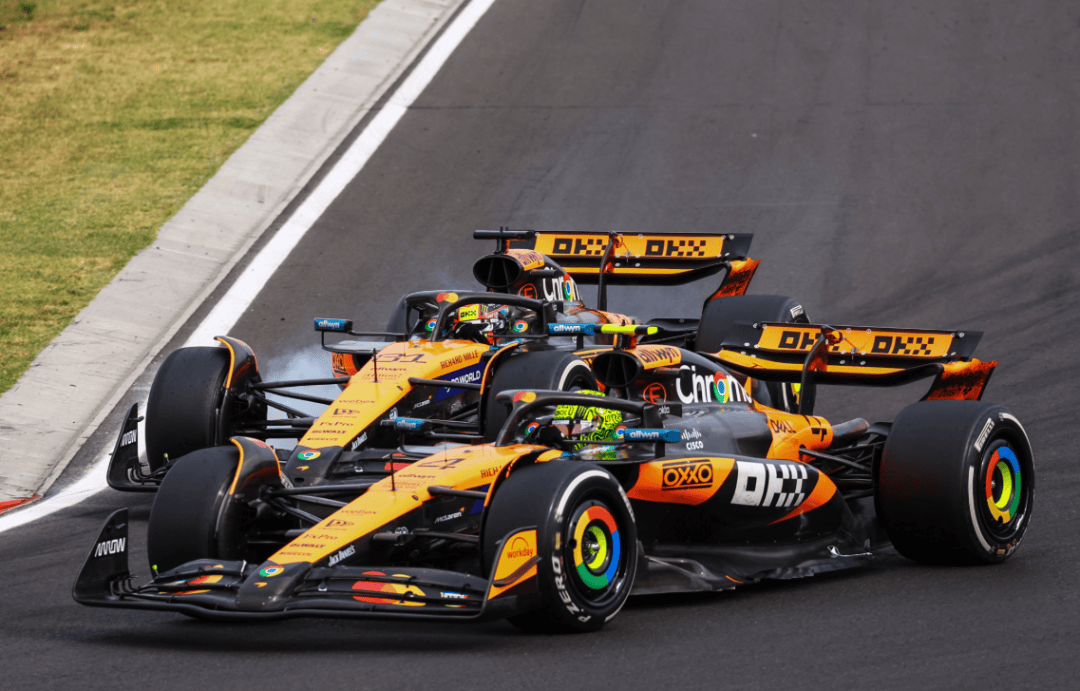 雷诺车队翻盘迈凯伦，皮亚斯特里统治全场