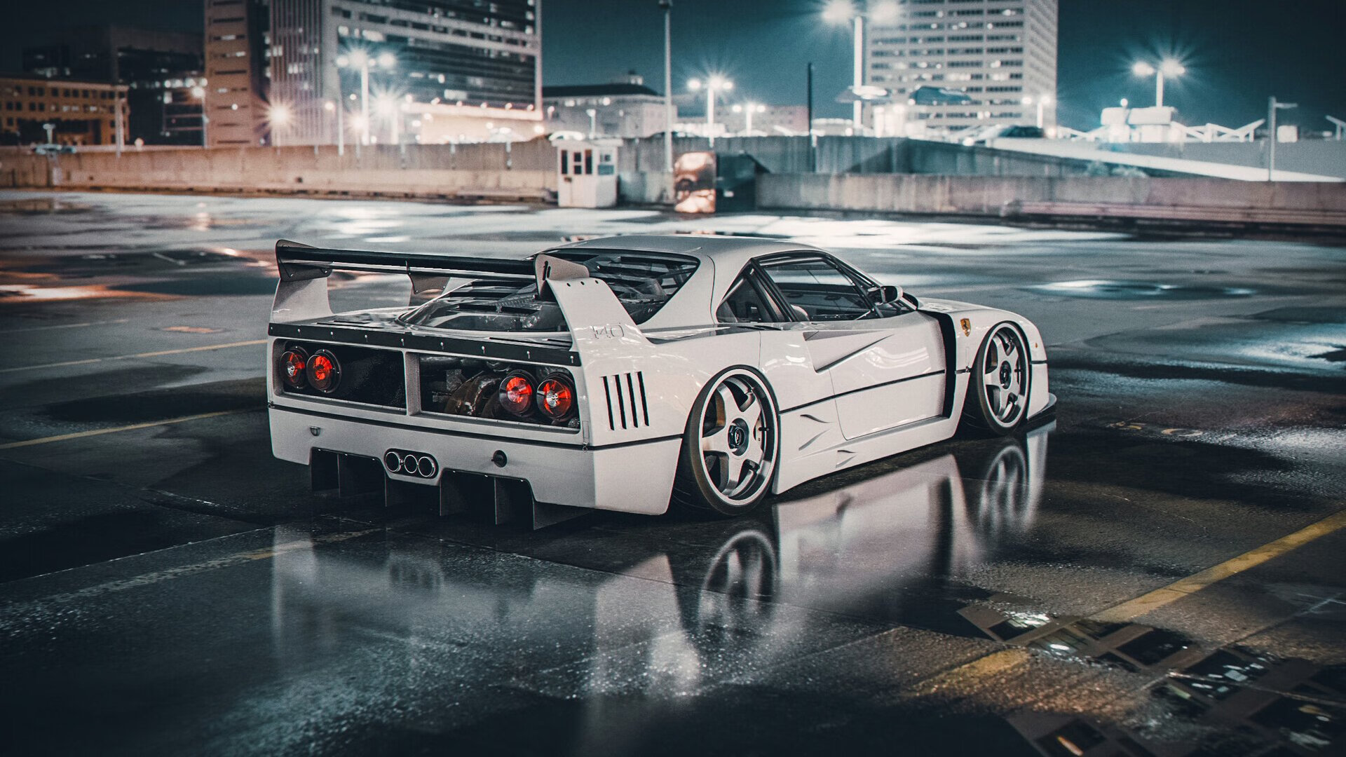 法拉利惊险取胜红牛二队，汉密尔顿上演绝地反击