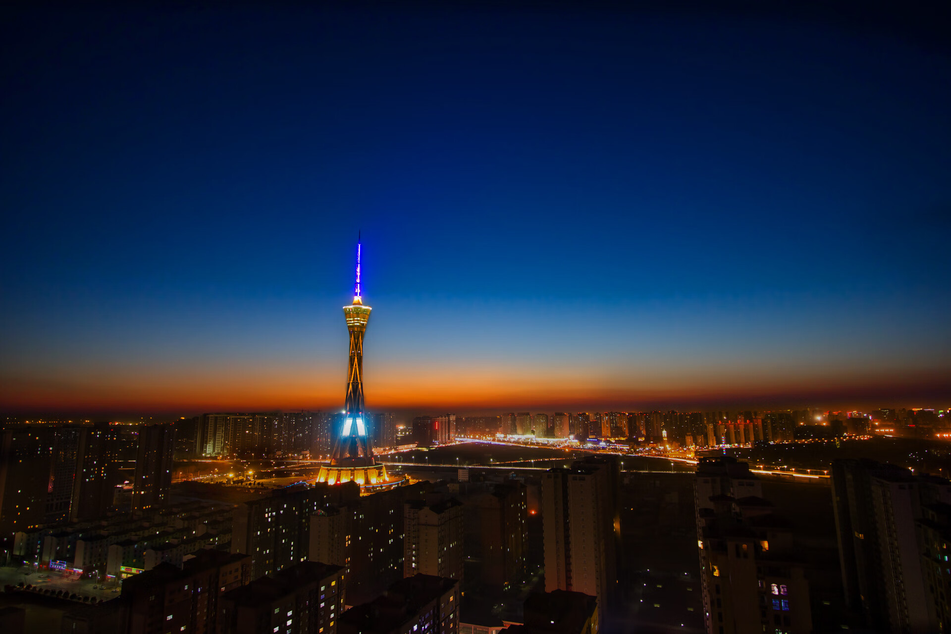 沙漠王冠的裂痕,2026世界杯豪门对决焦点战,迪亚斯以控球艺术为奥地利凿穿伊拉克防线
